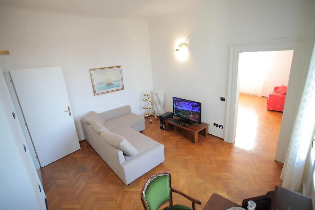 Residenza Sant'Elena Verona 0*,
